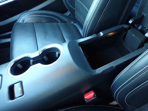 Used 2025 Ford Mustang GT Premium image 24