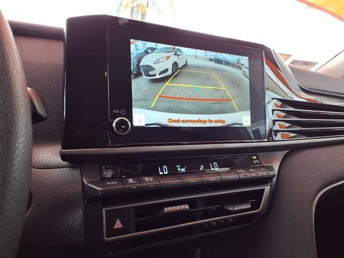 Used 2025 Toyota Camry LE FWD image 13