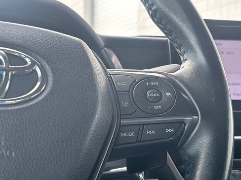 Used 2022 Toyota Camry SE FWD image 21