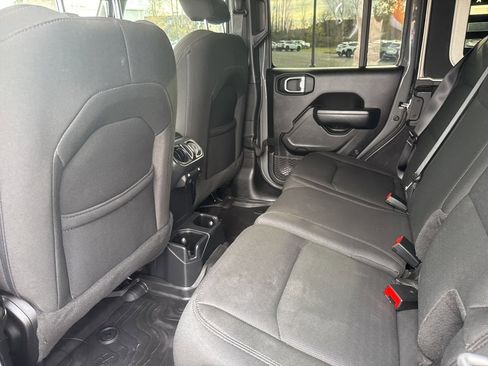 Used 2022 Jeep Wrangler Unlimited Sport image 21