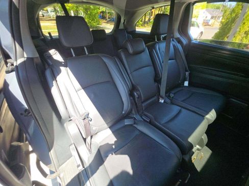 Used 2024 Honda Odyssey Touring image 12