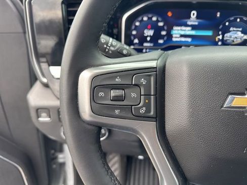 Used 2024 Chevrolet Silverado 1500 LT AWD/4WD image 16