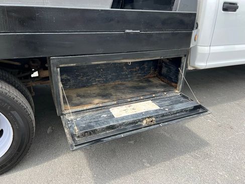 Used 2020 Ford F450 XL w/ Power Equipment Group image 30