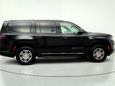 Used 2023 Jeep Wagoneer 4WD w/ Convenience Group I image 4