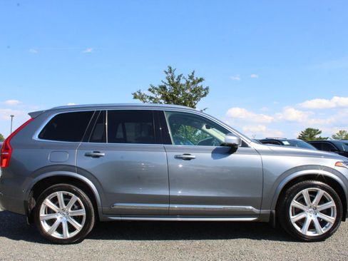 Used 2017 Volvo XC90 T6 Inscription w/ Vision Package AWD/4WD image 9