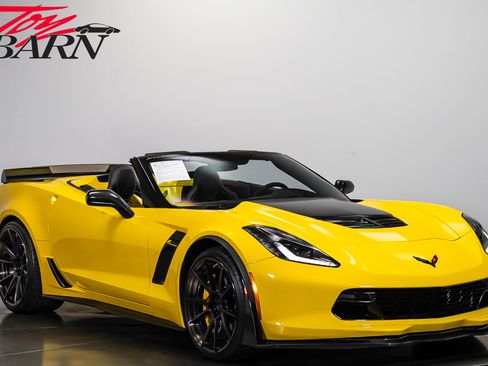 Used 2016 Chevrolet Corvette Z06 w/ 3LZ Preferred Equipment Group RWD image 7