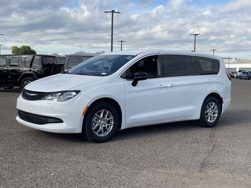 New 2026 Chrysler Voyager LX image 2