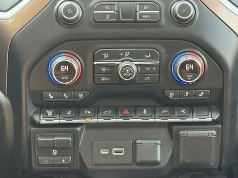 Used 2021 Chevrolet Silverado 3500 High Country w/ Snow Plow Prep/Camper Package AWD/4WD image 13