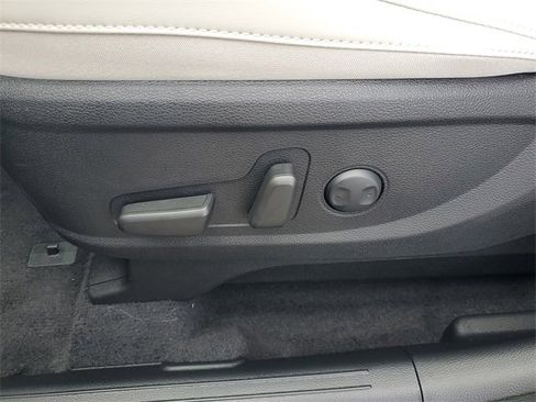 New 2025 Kia Telluride S image 25