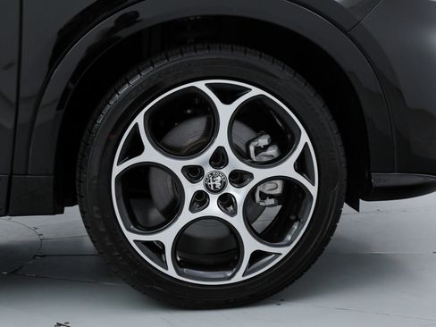 New 2025 Alfa Romeo Tonale AWD/4WD image 20