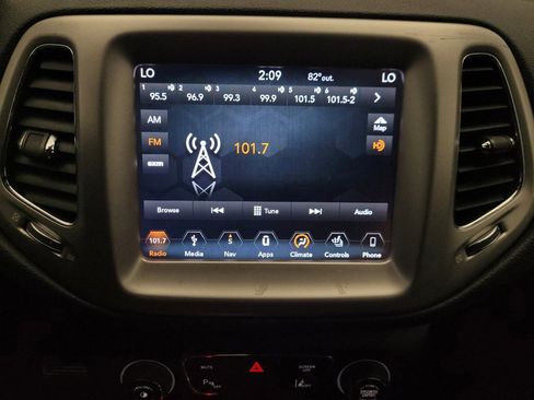 Used 2019 Jeep Compass High Altitude FWD image 25