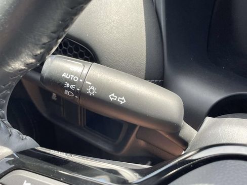 Used 2024 Honda HR-V EX-L image 16