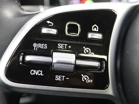 Used 2019 Mercedes-Benz E 300 4MATIC image 37