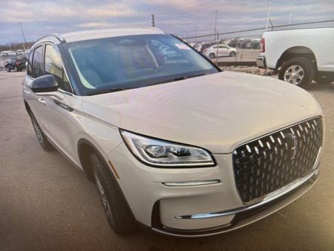 Used 2023 Lincoln Corsair Reserve image 5