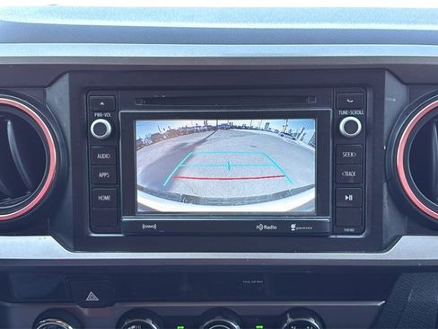 Used 2018 Toyota Tacoma SR5 image 20