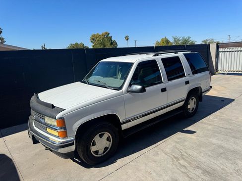 Used 1999 Chevrolet Tahoe Z71 AWD/4WD image 2