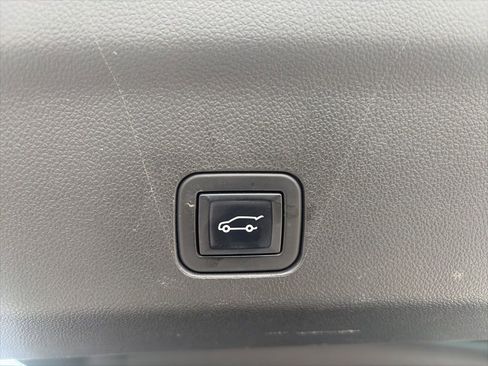 Used 2021 GMC Yukon XL Denali AWD/4WD image 26