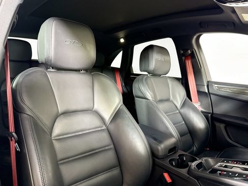 Certified 2022 Porsche Macan GTS AWD/4WD image 18