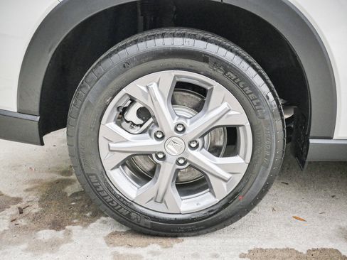 Used 2026 Honda HR-V LX image 13