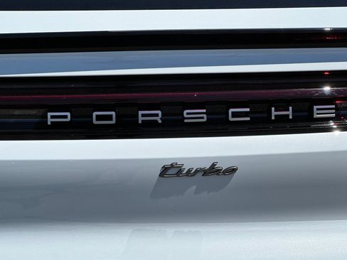 New 2025 Porsche Cayenne Turbo AWD/4WD image 40