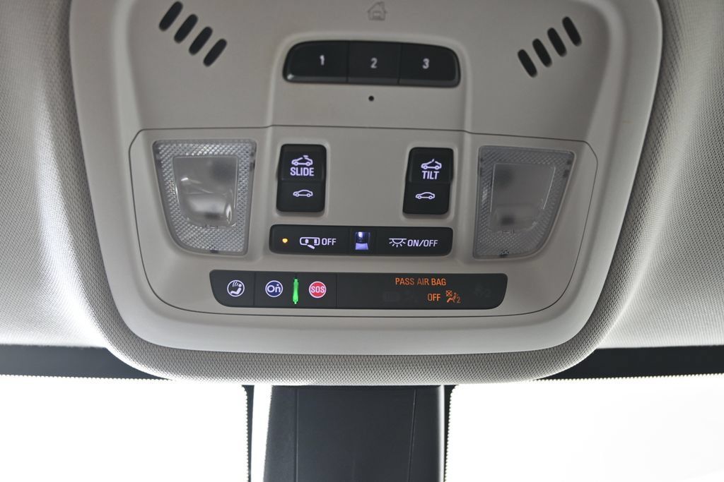 Used 2021 Chevrolet Traverse High Country AWD/4WD image 38