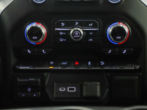 Used 2020 GMC Sierra 1500 Elevation w/ Elevation Value Package image 19