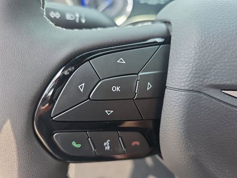 New 2027 Chrysler Pacifica Limited AWD/4WD image 19