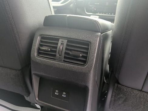 Used 2024 Nissan Rogue SL AWD/4WD image 19