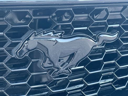 Used 2025 Ford Mustang GT Premium RWD image 18