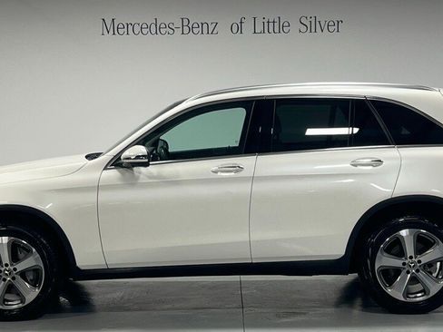 Used 2022 Mercedes-Benz GLC 300 4MATIC image 2