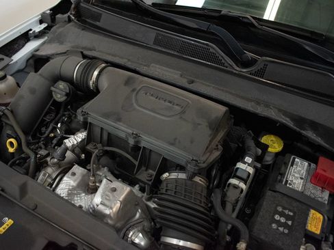 Used 2023 Jeep Compass Limited AWD/4WD image 10