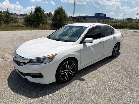 Used 2016 Honda Accord Sport image 2
