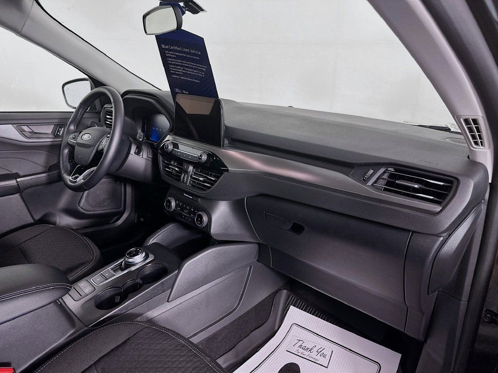 Used 2025 Ford Escape Active w/ Cold Weather Package FWD image 34