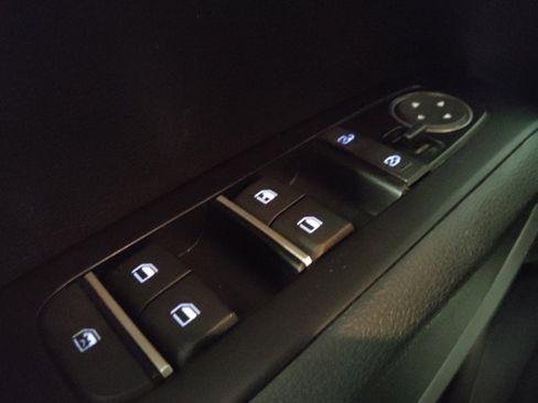 Used 2023 Kia Soul LX image 27