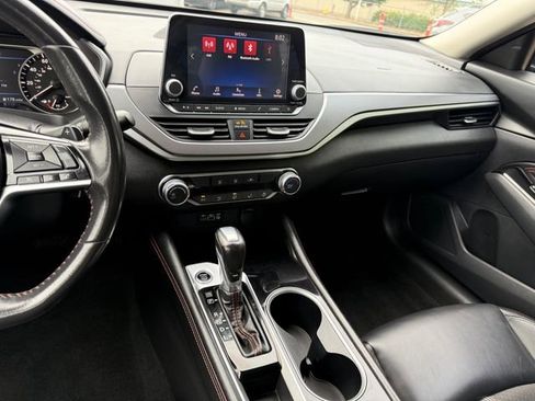 Used 2023 Nissan Altima 2.5 SR FWD image 21