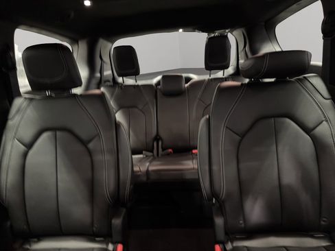 New 2026 Chrysler Pacifica Select image 37