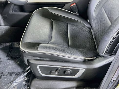 Used 2022 RAM 1500 Laramie AWD/4WD image 19