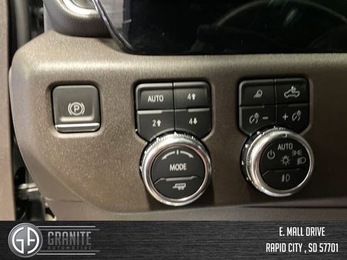 Used 2024 GMC Sierra 1500 SLT w/ SLT Premium Package image 30