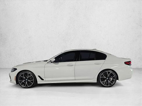 Used 2021 BMW 530i xDrive w/ M Sport Package image 9