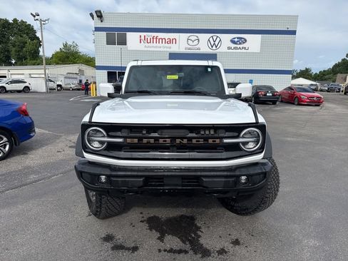 Used 2025 Ford Bronco Outer Banks AWD/4WD image 8