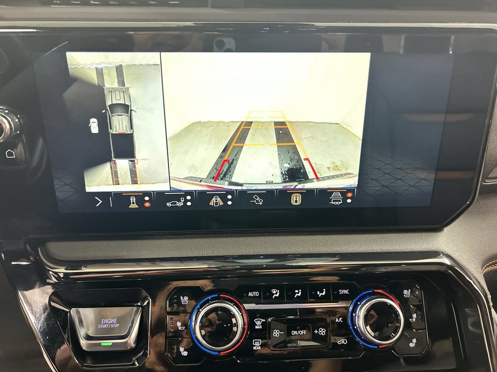 Used 2024 GMC Sierra 2500 AT4 w/ Technology Package AWD/4WD image 15