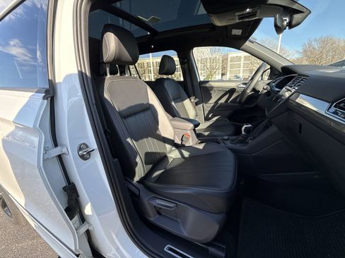 Used 2024 Volkswagen Tiguan SE R-Line w/ MDO Package, Two-Row image 27