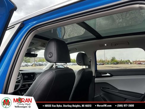 Used 2023 Volkswagen Taos SEL AWD/4WD image 16