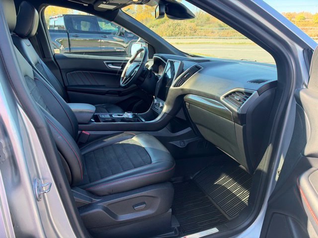 Used 2021 Ford Edge ST-Line AWD/4WD image 10
