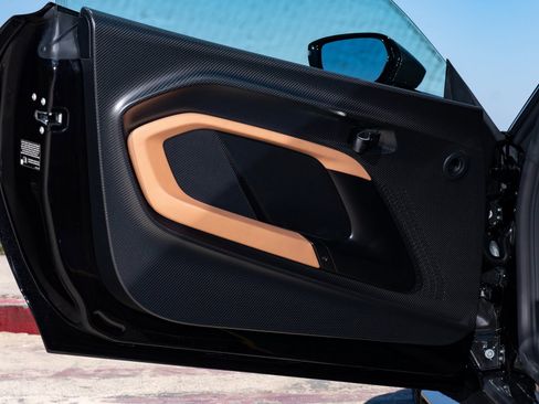 Used 2024 Aston Martin Valour image 45