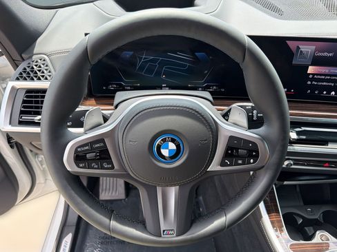 Used 2026 BMW X5 xDrive50e w/ M Sport Package AWD/4WD image 15