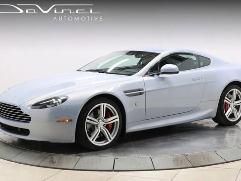 Used 2011 Aston Martin V8 Vantage Coupe RWD image 1