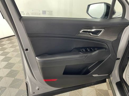 Used 2025 Kia Sportage X-Line w/ Premium Package AWD/4WD image 19