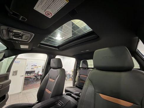 Used 2021 GMC Sierra 2500 AT4 w/ AT4 Premium Plus Package AWD/4WD image 31