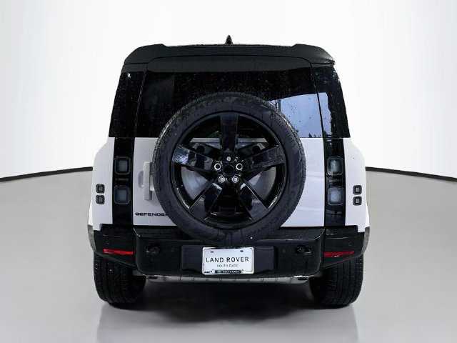 New 2026 Land Rover Defender 110 X-Dynamic SE AWD/4WD image 6